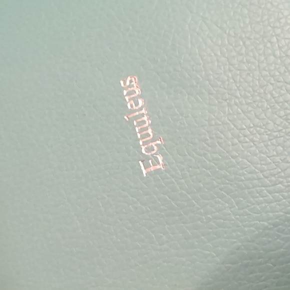 Jewelry case - Picture 2 of 5